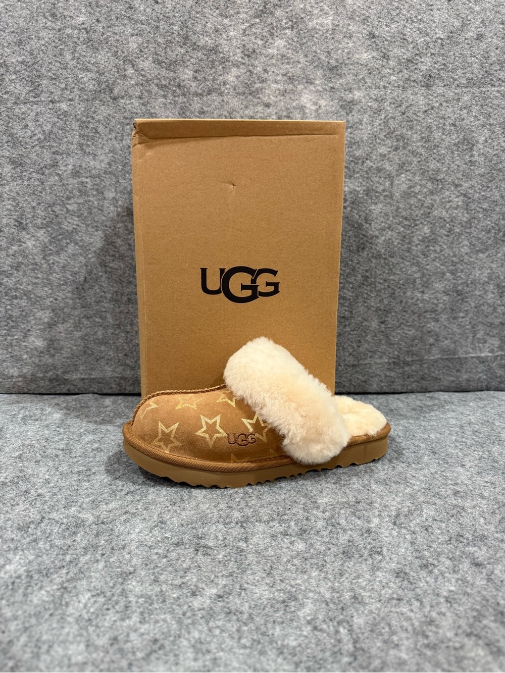 UGG Kids K Cozy II Iridescent Stars Slipper - Cream/Brown